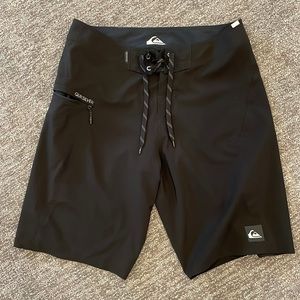Black quicksilver Board Shorts
